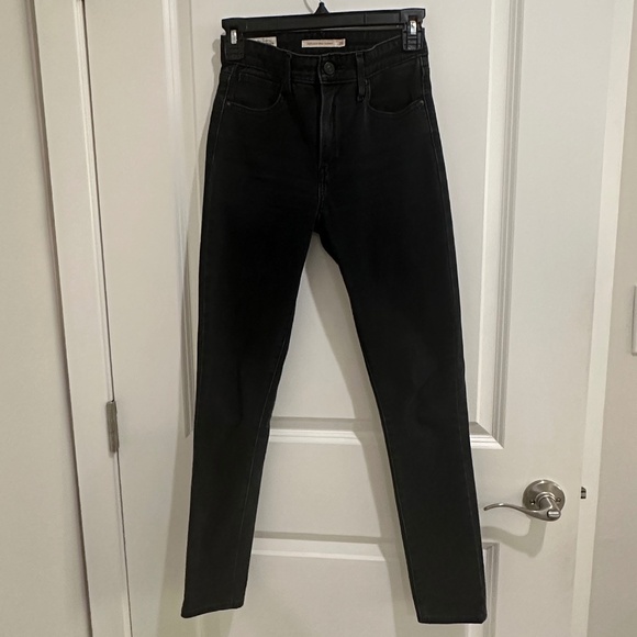 Levi's Denim - Levi's High Rise Skinny Jeans (25W)